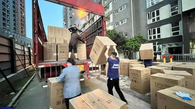 24个小时极速安置738台洗衣机客户加3000套订单“夸奖”海尔智家疫情中的大爱博乐体育(图3)